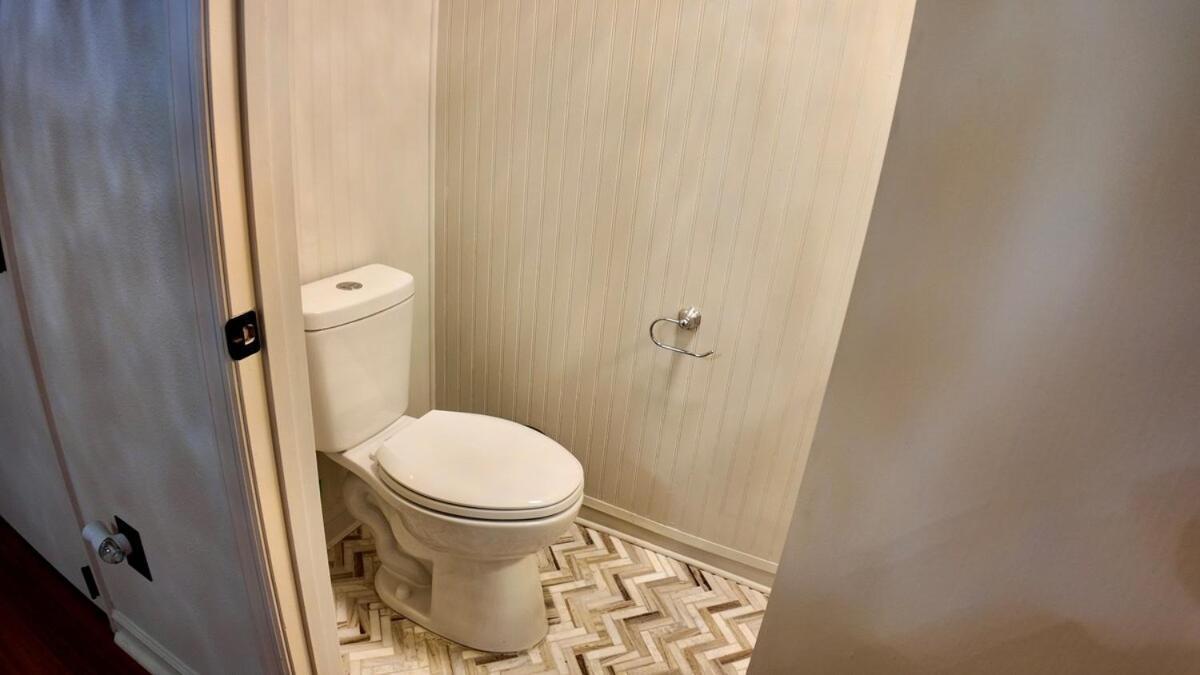 Cozy Townhome Retreat With King Bed Near I-10, Capitol, Fsu & Famu Талахаси Екстериор снимка