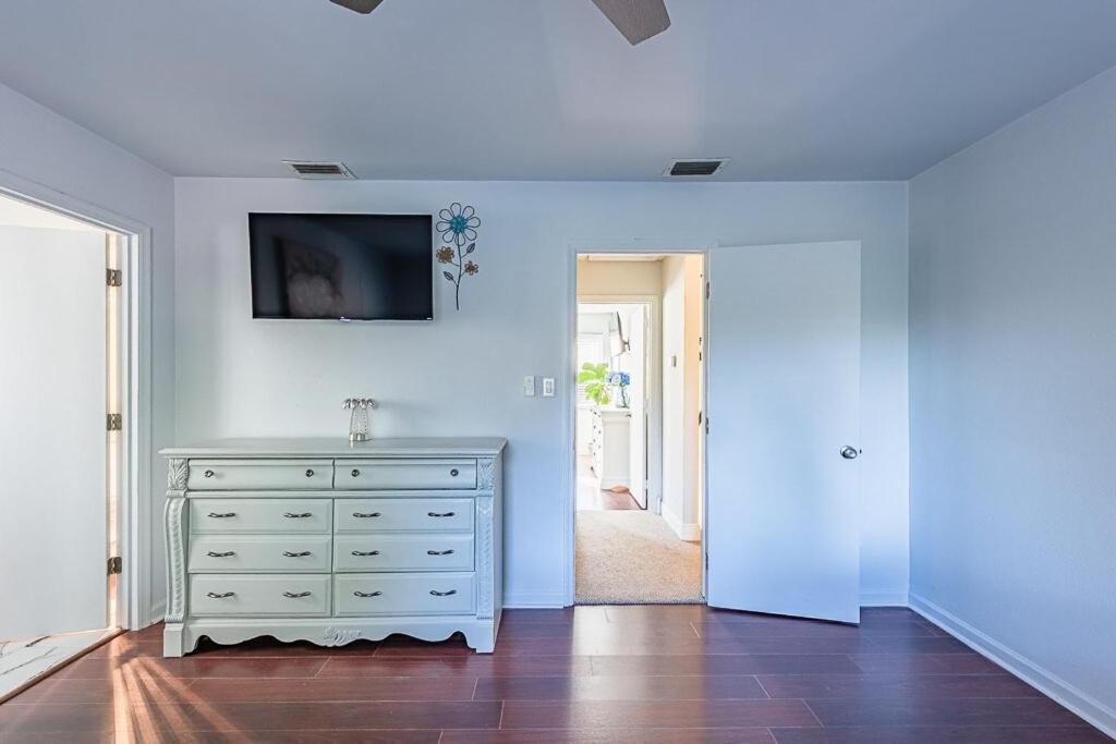 Cozy Townhome Retreat With King Bed Near I-10, Capitol, Fsu & Famu Талахаси Екстериор снимка