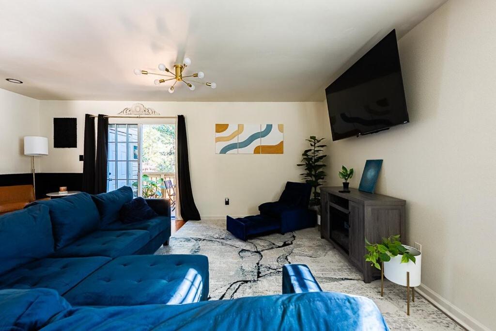 Cozy Townhome Retreat With King Bed Near I-10, Capitol, Fsu & Famu Талахаси Екстериор снимка