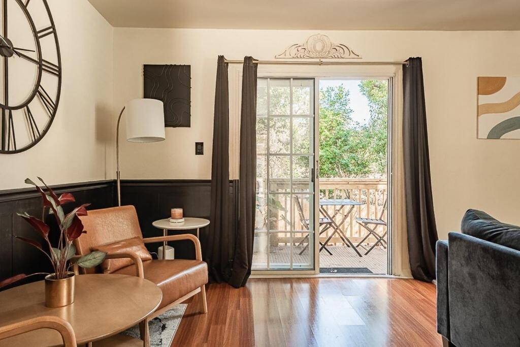 Cozy Townhome Retreat With King Bed Near I-10, Capitol, Fsu & Famu Талахаси Екстериор снимка